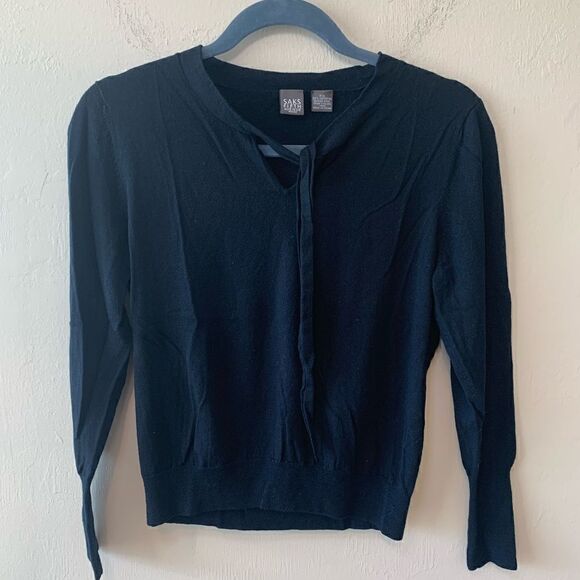 Saks Fifth avenue black merino wool sweater size petite XL - Picture 1 of 6